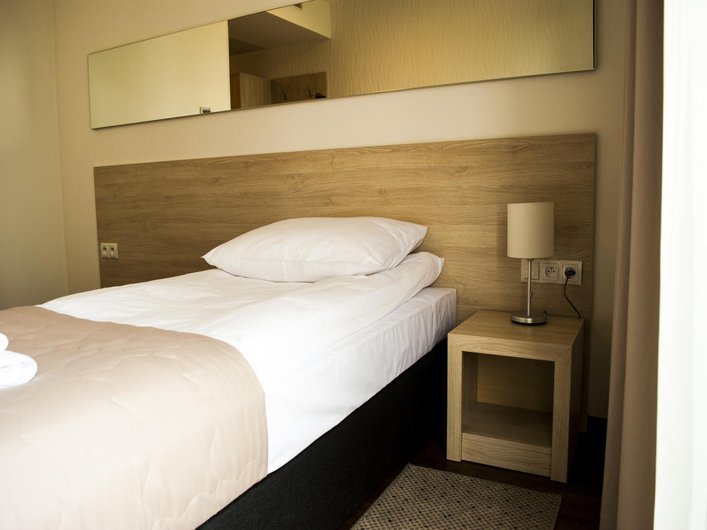 Hotel Uniejow Cameră foto