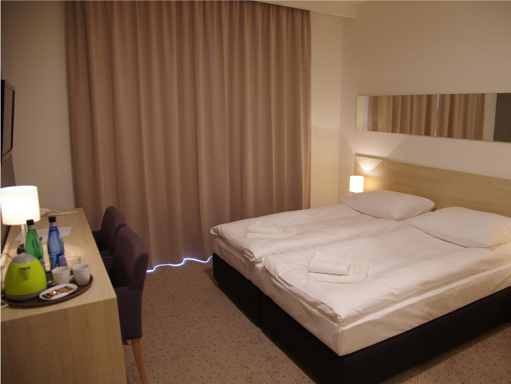 Hotel Uniejow Cameră foto