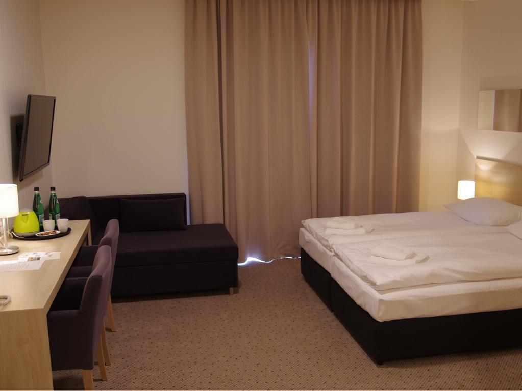 Hotel Uniejow Cameră foto