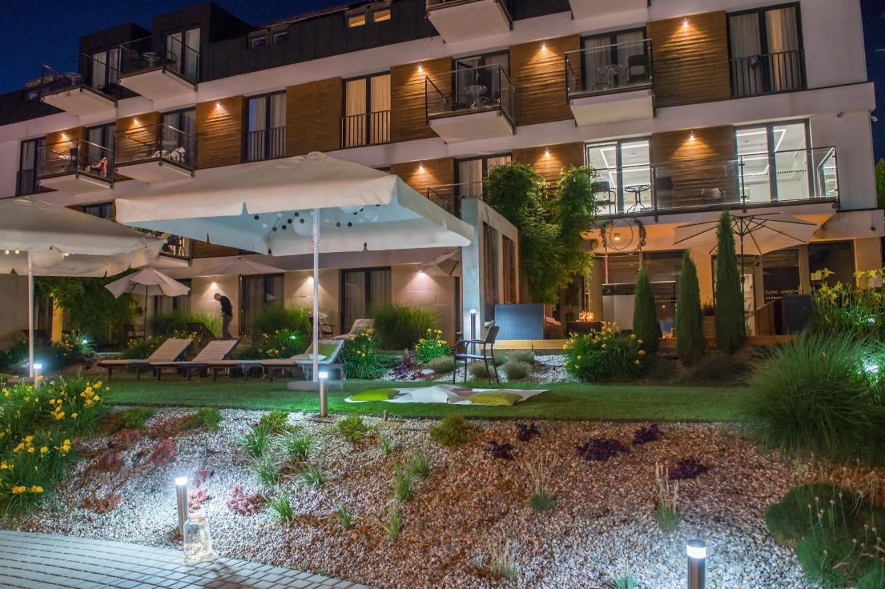 Hotel Uniejow Exterior foto